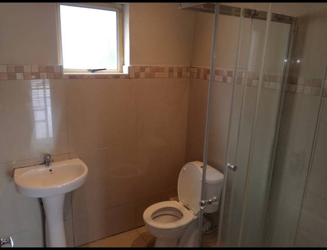 2 BEDROOM FLAT TO LET IN INANDA
